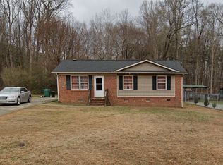 5023 Valley View Dr, Sanford, NC 27330