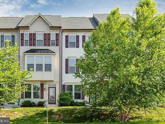 2nd image of 3005 Bretons Ridge Way