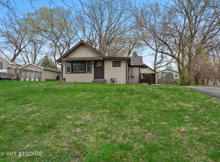 37 S Hickory Ave, Fox Lake, IL