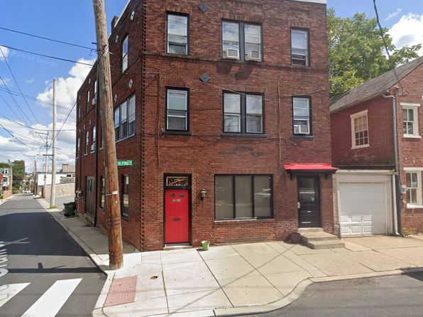 15 N Pine St APT 1