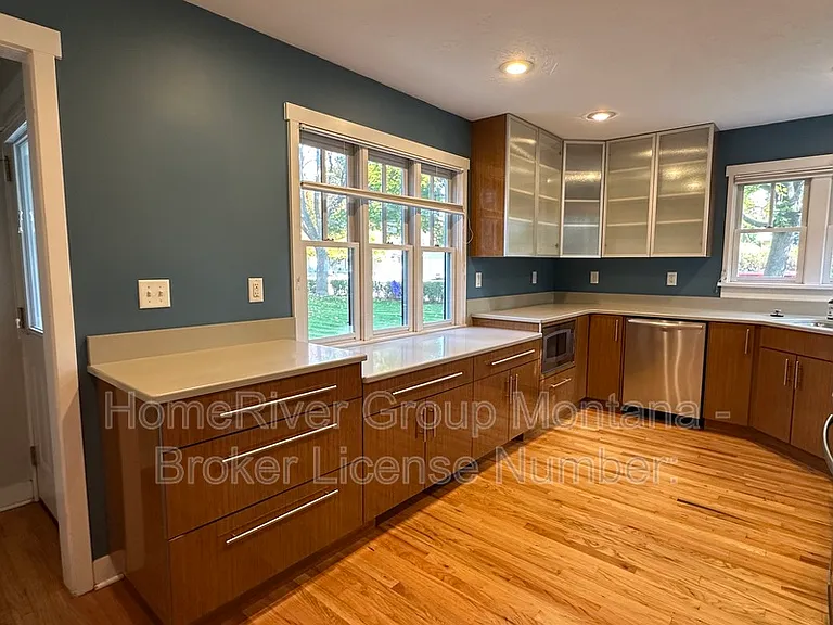 909 Longstaff St — Photo 12