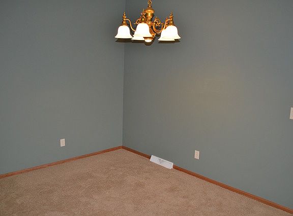 5th image of 337 Armadale Way