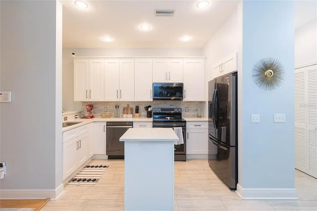 3 bed, 2.5 bath, 1500 sqft, $2,800 — Photo 4
