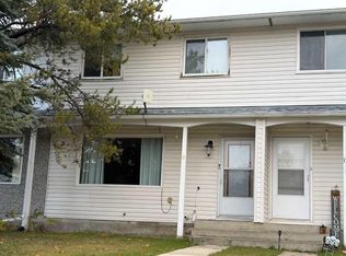 15 W Baxter Cres, Whitecourt, AB T7S 1E7