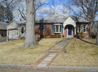 843 Warwick Ln, Saint Louis, MO