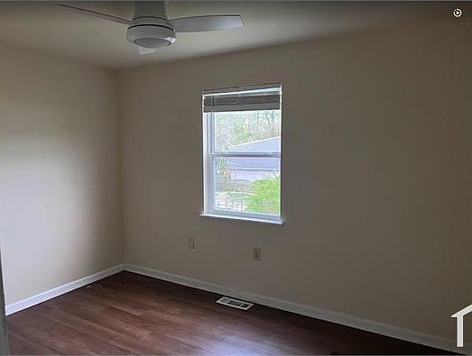 4th image of 3377 Dill Ave