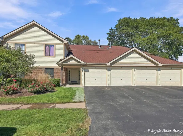 866 E Carriage Ln Unit 8, Palatine, IL 60074
