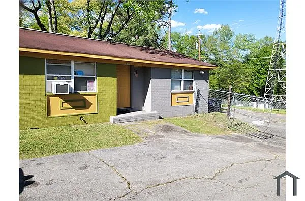 Building Photo - 334 Rogers Pl