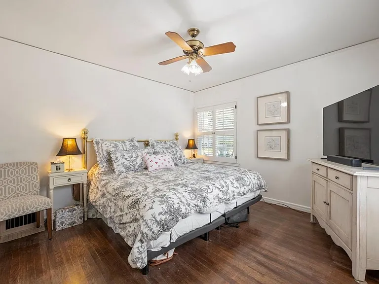 108 Burlingame Ave — Photo 4