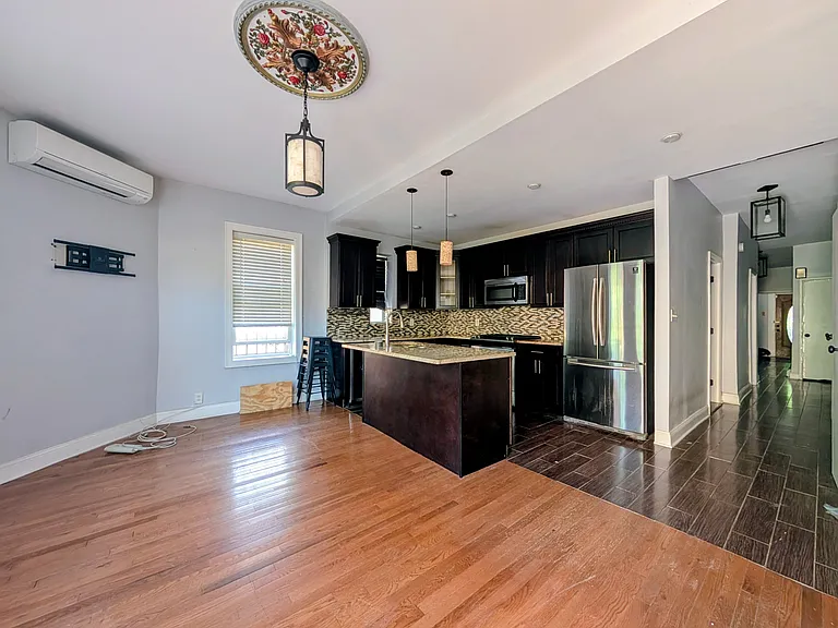 731 Madison St #1 — Photo 1