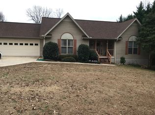 11 Greenview Ct, Cleveland, GA 30528