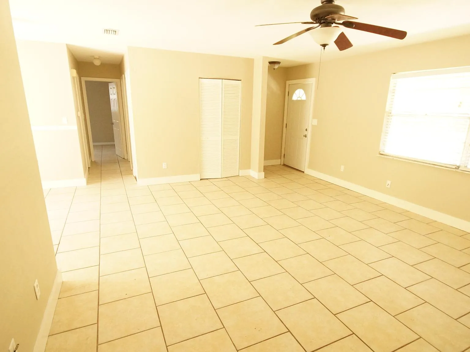3 bed, 1250 sqft, $1,750 — Photo 2