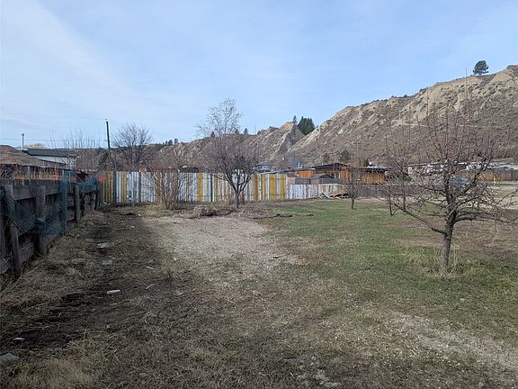 4th image of 4940 Gerella Rd