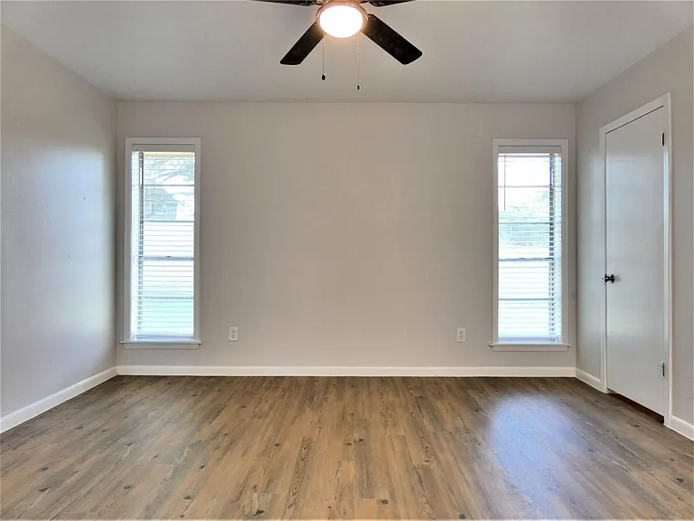604 Golfview Dr — Photo 28