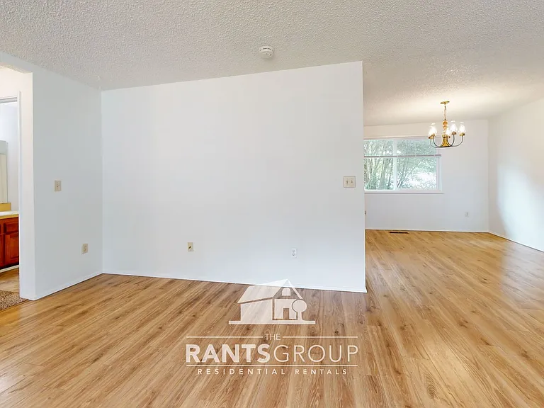 903 Tartan Dr SW — Photo 9