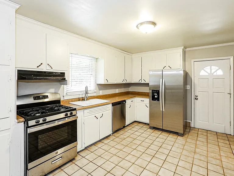 758 Denning Pl — Photo 7