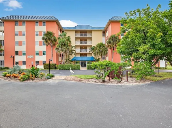 200 Pebble Beach BLVD #D406, NAPLES, FL 34113