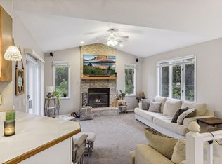 17260 Round Lake Rd, Eden Prairie, MN 55346