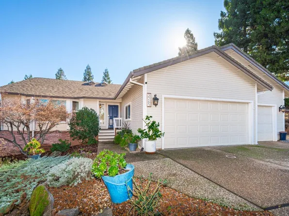 3265 Sandhurst Ct, Cameron Park, CA 95682