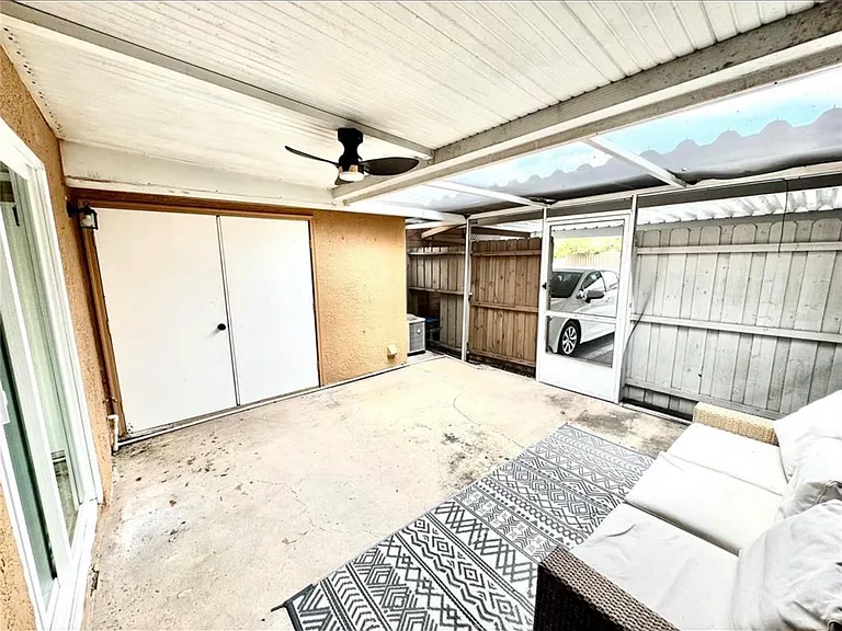 1884 Clearbrooke Dr — Photo 18