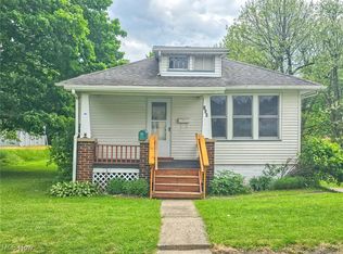 238 W Chestnut St, Lisbon, OH