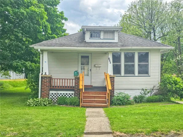 238 W Chestnut St, Lisbon, OH 44432