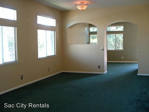 5th image of 2231 Dinwiddie Way