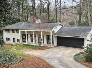 800 Starlight Ln NE, Sandy Springs, GA 30342