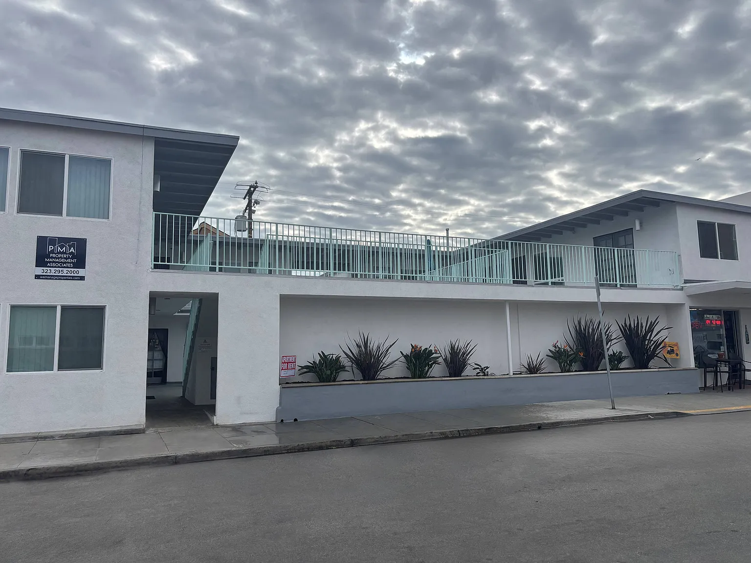 Bayside Apartments — Photo 2