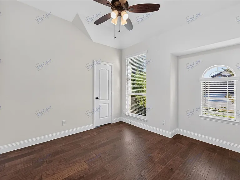 1416 Alexander Dr — Photo 9