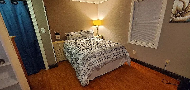 Water View Apt with Balcony and private stairs — Photo 2