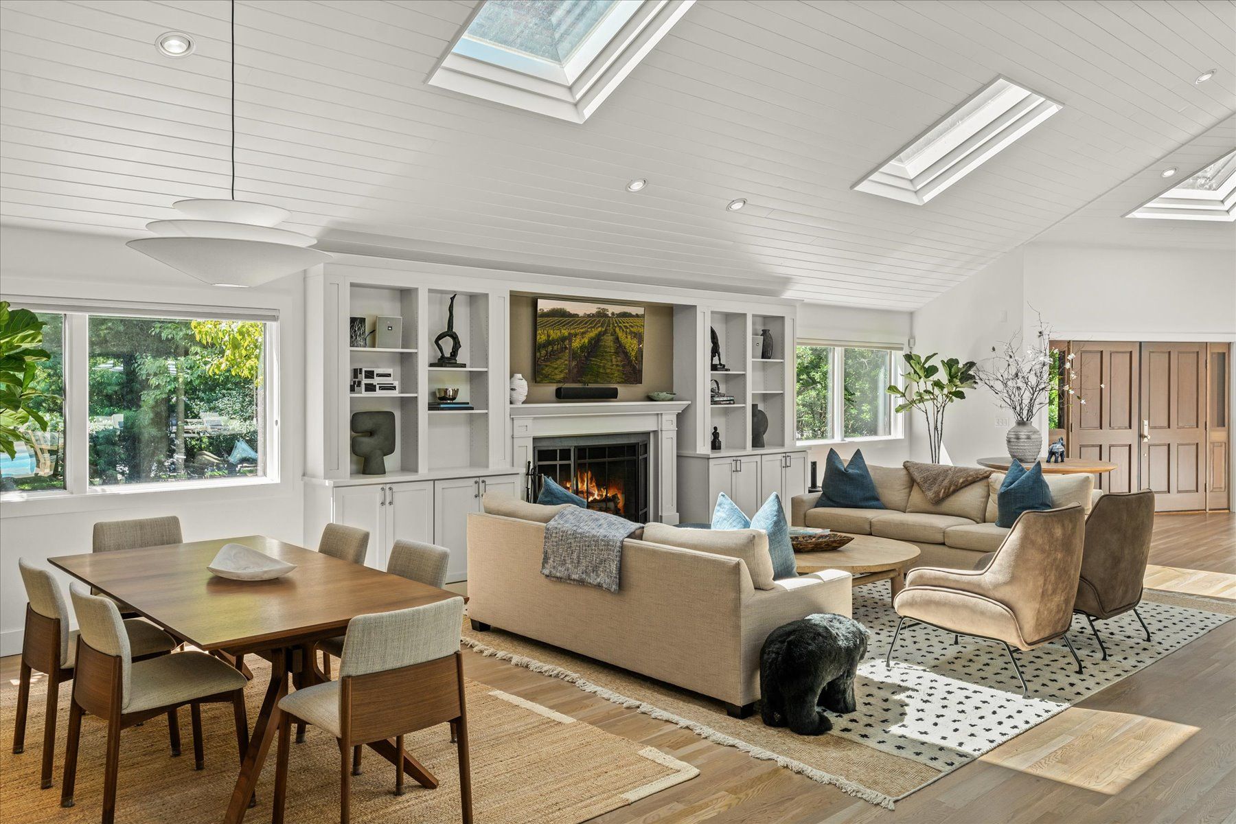 2 Eagle Close, East Quogue, NY 11942 Out East