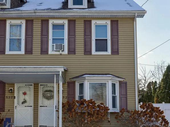 652 Mountain View Rd, Reading, PA 19607
