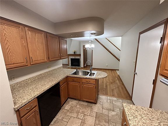 4th image of 861 Westland Dr