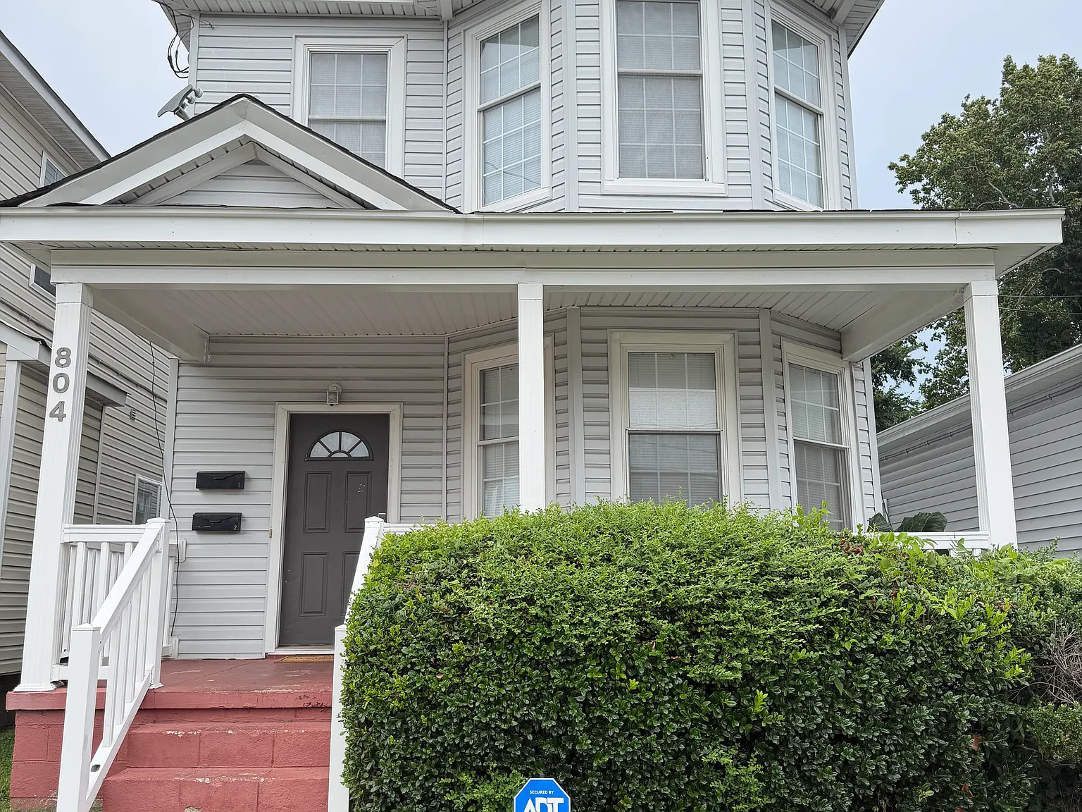 3 bed, 1450 sqft, $1,800 — Photo 1