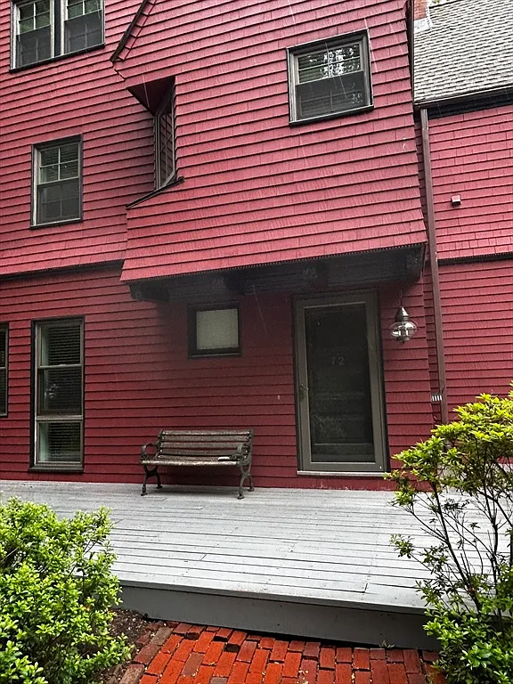 5 bed, 3.5 bath, 6000 sqft, $15,000 — Photo 1