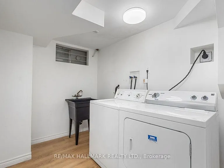 12 Wardencourt Dr #LOWER — Photo 11