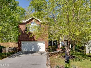 10029 Madison Ridge Ln, Knoxville, TN 37922