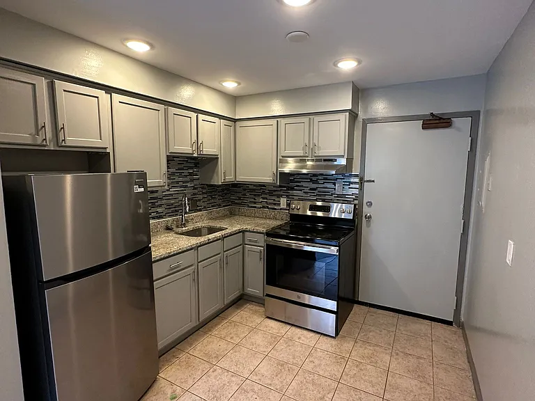 44 Briarwood Ln — Photo 1