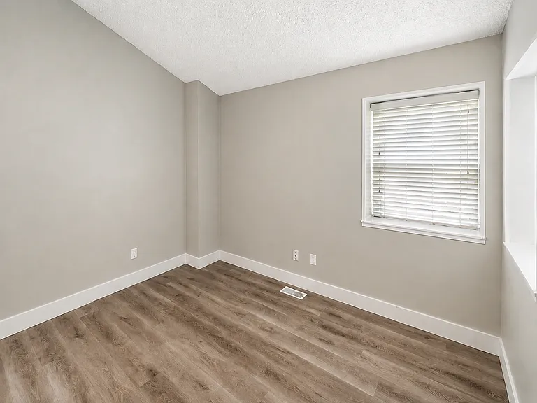 3215 Monica Dr — Photo 5