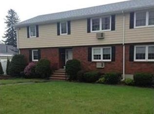 585 Lowell St APT 3, Wakefield, MA 01880