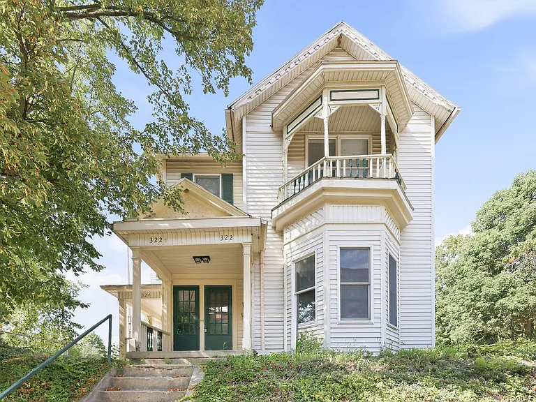 322-324 Bill Edwards Dr — Photo 1