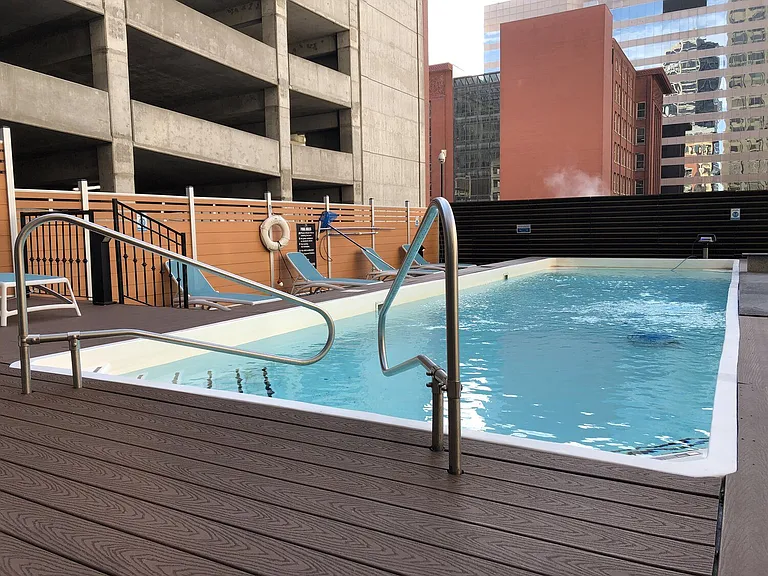 Gallery 720 — Photo 22