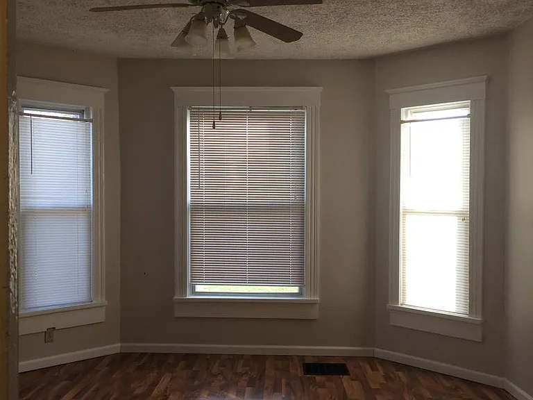 600 N Linden St — Photo 5