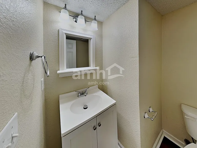 1347 Egret Ln — Photo 9