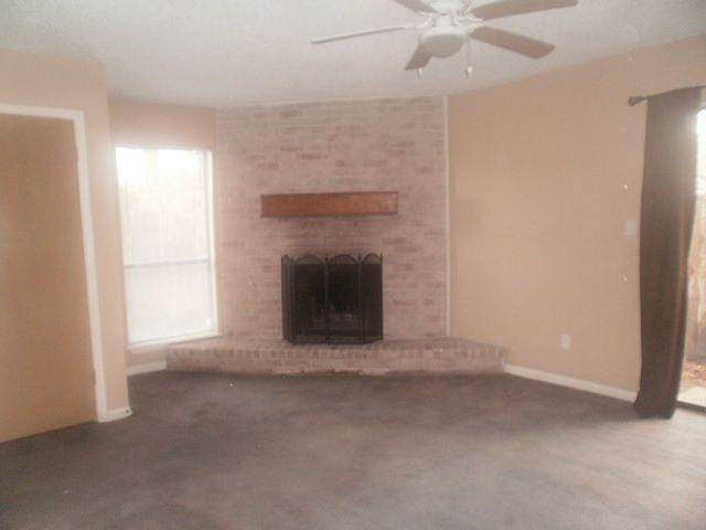 1st image of 805 E Hiller St