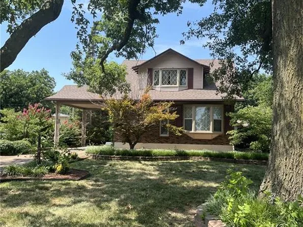 815 S Plummer Ave, Chanute, KS 66720