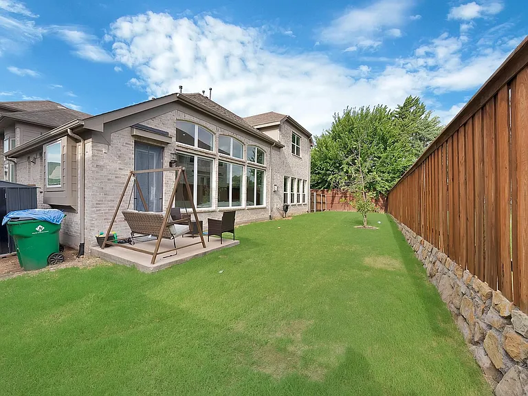 1616 Colonnade Ct — Photo 34