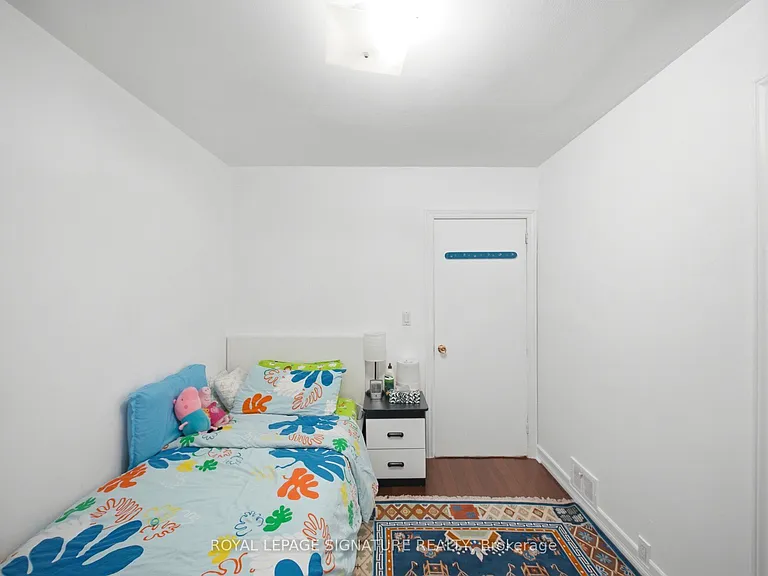 2000 Dufferin St #1 — Photo 24