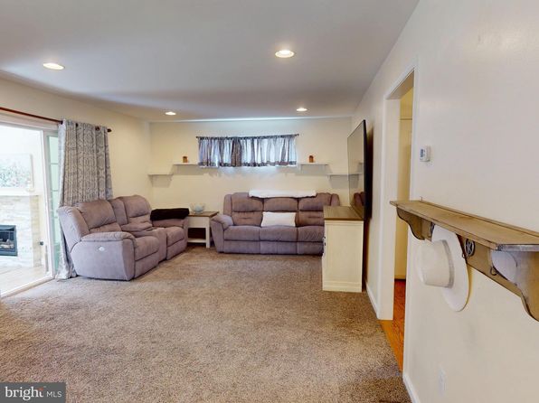 265 Jay Ln, State College, PA 16801